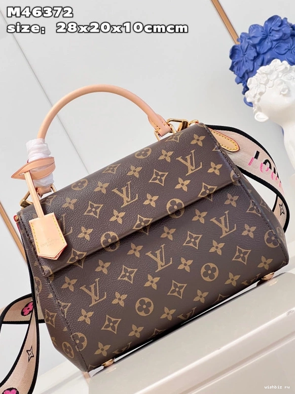 WIS LOUIS CHANELUNY BB VUITTON 0108